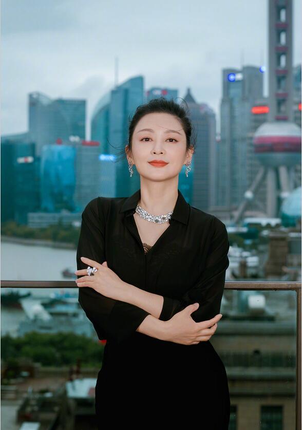 59歲倪萍全家近照