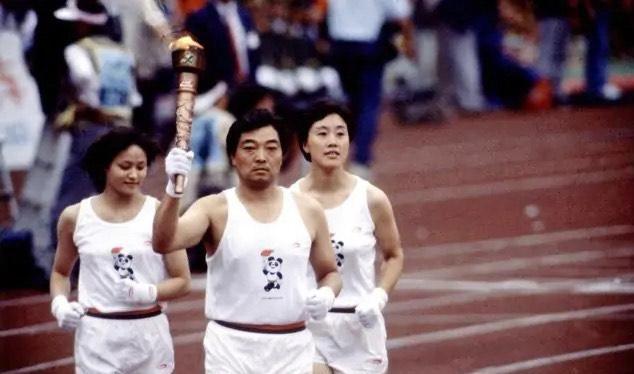 老照片：1990年北京亚运会，那时的你在干什么？