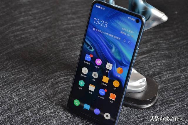 发烧友眼中的性价比水桶旗舰机：HIFI音质+长续航