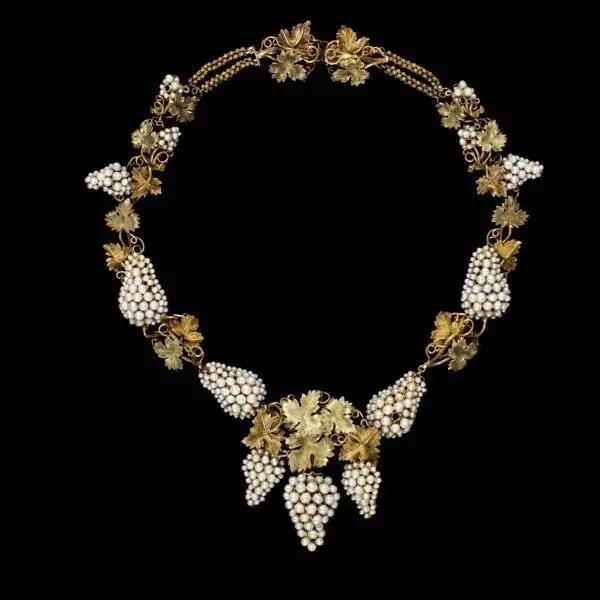 蕴含历史文化超越传统观念设计，原来珍珠也这么美，真是开眼了