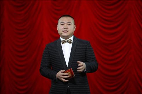 尬聊蠢萌的岳云鹏，败在了综艺上，郭德纲：发自骨子里的自卑