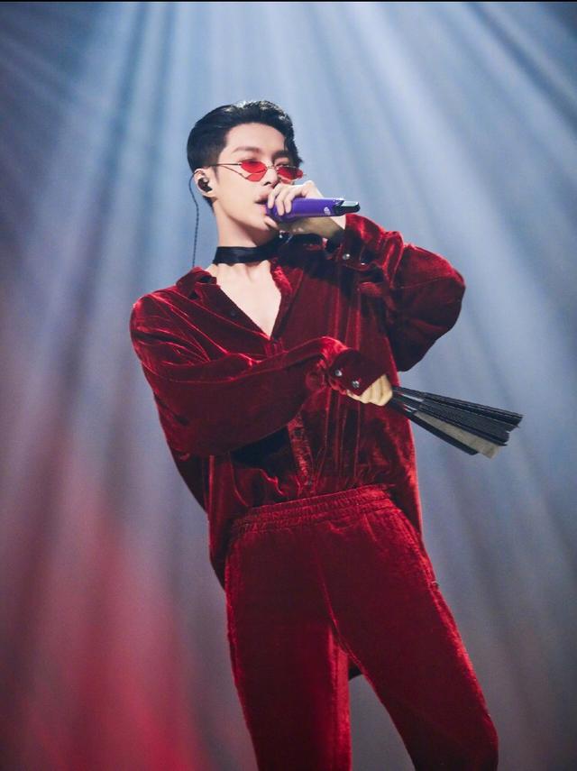 把国际化当成“名片”的张艺兴，他输出中国文化比李子柒还高明