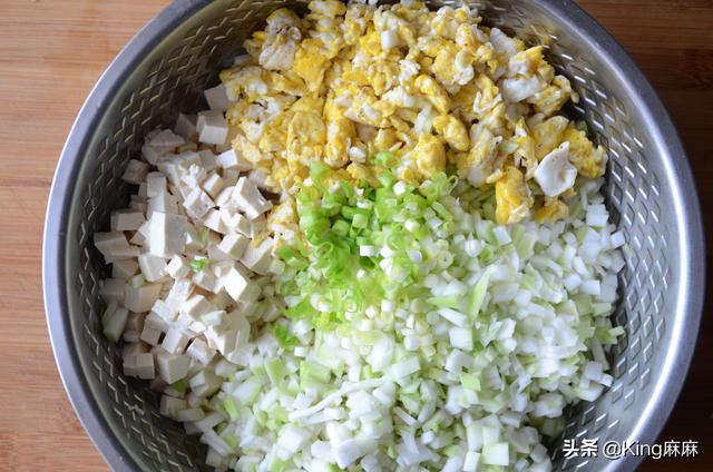 夏季的瓠瓜这样做最好吃，入馅做包子，比肉还