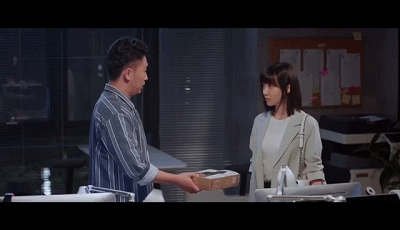 《怪你过分美丽》：李牵开启职场“宫斗”副本