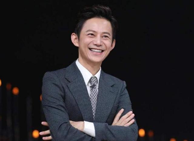 金鹰奖主持阵容曝光，王一博疑取代何炅，搭档