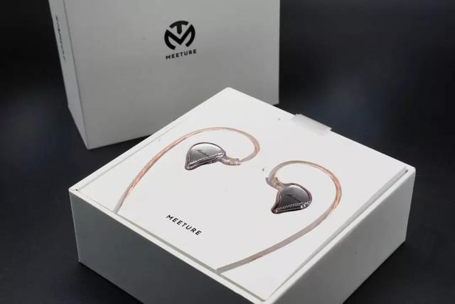 高颜值还有高性价比，入门HIFI耳机兴戈觅澈MT1