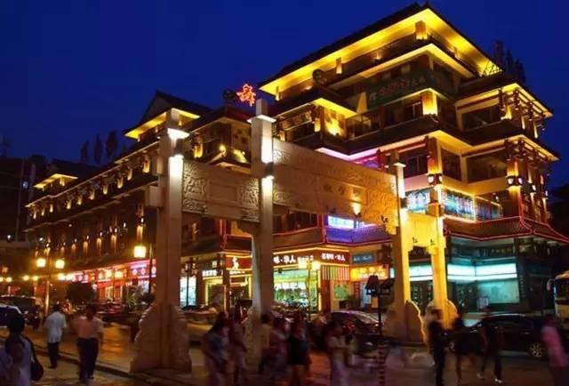 長(zhǎng)沙第一大美女原來(lái)長(zhǎng)這樣！數(shù)十萬(wàn)人跨省而來(lái)，只為看她一眼？