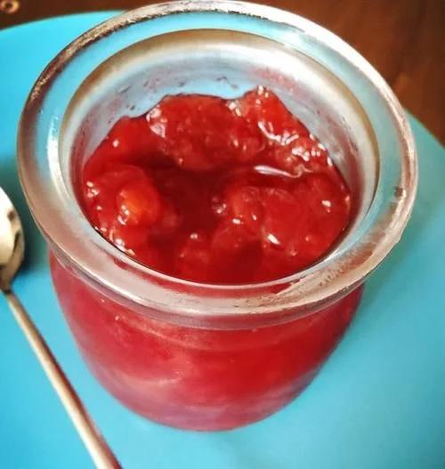 吃樱桃正当季，樱桃除了直接吃还可以加工增加保存期，方法教给你