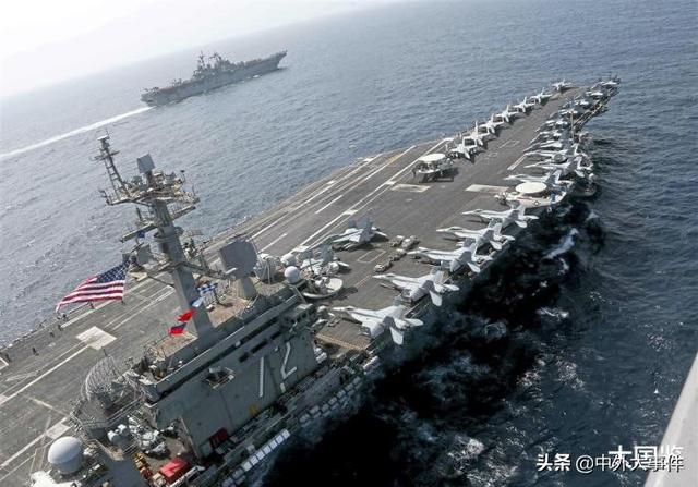 大批美舰浩荡穿越海峡，军方下令对美反击，导弹对准400个目标