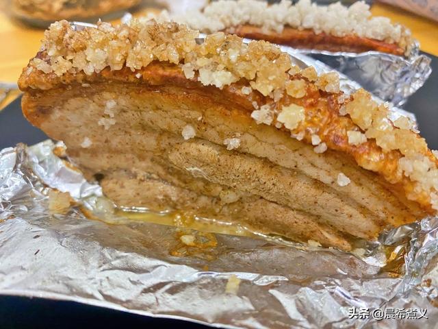 在家如何做广式脆皮烧肉？这3点是关键，皮脆肉嫩，香浓又美味