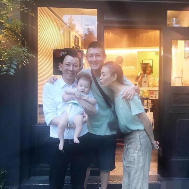 张柏芝含泪再谈陈冠希，说出配合陈冠希拍照原因，也是可怜人