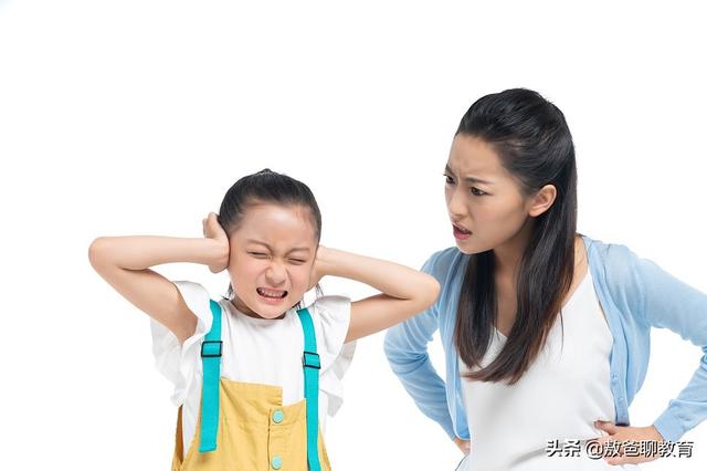 父母掌握这4个批评技巧，能消除孩子逆反心理，让孩子更愿意接受