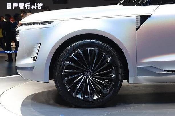 东风全新SUV曝光，外形像路虎，7座＋四驱卖16万