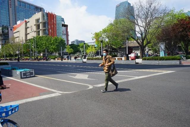 疫情下北京大学周边店铺的生存实况——亏损、