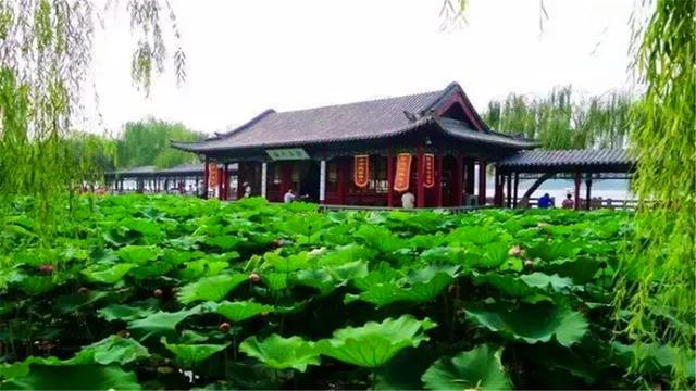 中国跨度最长的城市，两个区之间需要翻山越岭