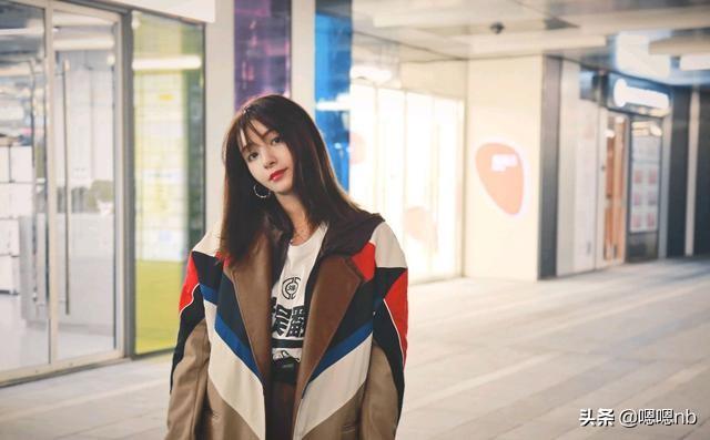 麦迪娜陪妈妈去看病痛哭：爸爸去世早，我真的只有一个妈妈了