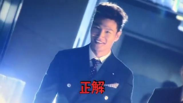 高中帅气肌肉小哥哥