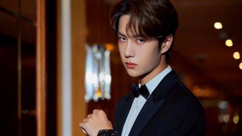 王一博太给力了！“打假”能力一流，又有前辈欣赏