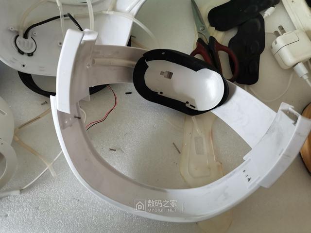 售价昂贵！详细拆解头部按摩器，带你一探内部功能与构造！