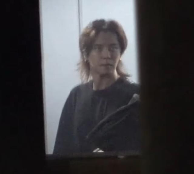 风波|罗志祥分手风波后首露面 长发及肩面容瘦削憔悴遇偷拍吐舌搞怪