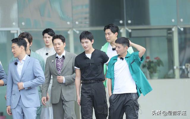 《元气满满的哥哥》官宣，杨洋、吴奇隆加盟，奇怪的组合又增加了