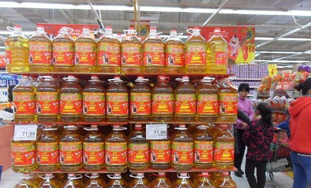 中俄再次联手！千吨订单砸向俄罗斯，加拿大极