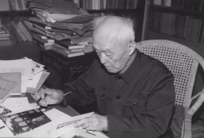 季羡林：晚年多灾多病，却平安活到98岁，首创“三不”养生术