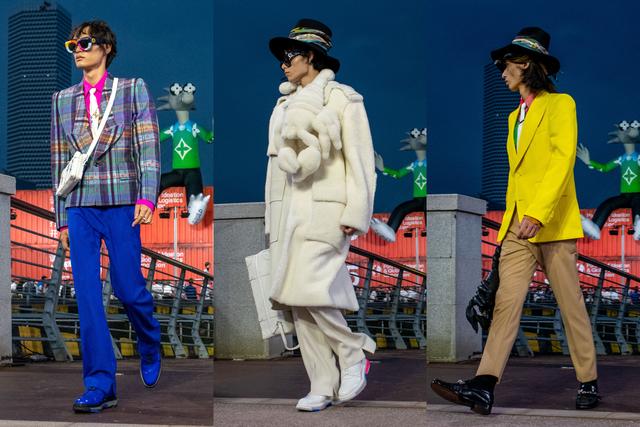 回应|吴亦凡回应背玩偶走秀太累 全程黑脸走秀网友宝宝心里苦