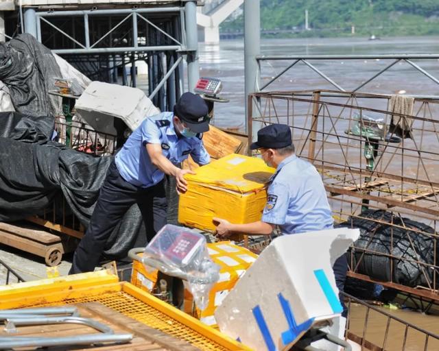 重庆|渝中警讯丨洪峰过境“静悄悄”背后的秘密