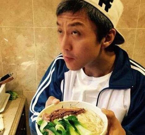 明星胖与普通人胖，是截然不同的两种胖，因为