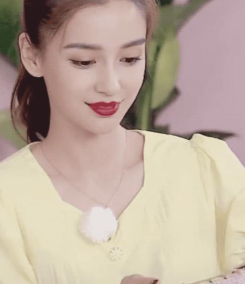 baby在十级网红滤镜下，镜头特写下看到眼妆，真被吓到了