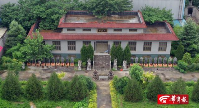 买阳光房到手却成"坟景房" 女子:一开窗看到的全是碑