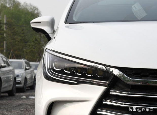比亚迪“奶爸车”来了！重达1.9吨，油耗仅5.1L，还是2+2+2座椅