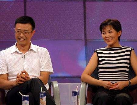 央视最有文化的主持人的妻子，冒死也要生儿育女，原来她只为报答