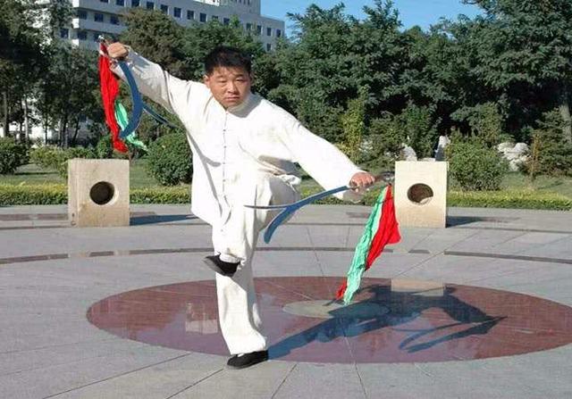 世界4大绝杀武器：印度断喉，日本撕肉，中国这款堪比血滴子