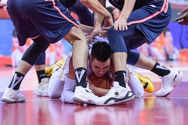 【影片】是真的殘忍啊！鼻子被肘擊，眼睛被戳，林書豪一場球下來是鼻青臉腫！-黑特籃球-NBA新聞影音圖片分享社區