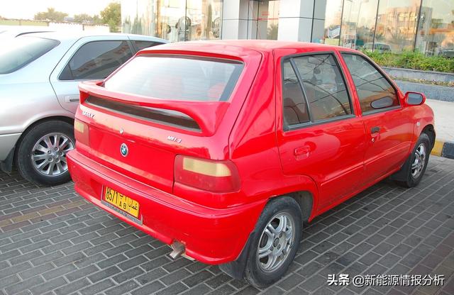 阿曼日记4：街头巷尾随拍在用与在售的中国车