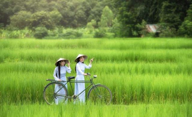 中国人很喜欢到越南旅游，而越南人很少来中国，有何原因？