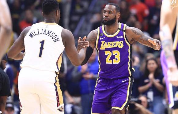 35歲的詹姆斯肌肉依舊強悍，碾壓年輕球員，希臘怪獸也不是對手啊！-黑特籃球-NBA新聞影音圖片分享社區