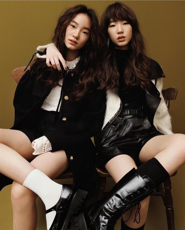 小s三个女儿一起拍广告同框比美，个个高冷自信，镜头感十足