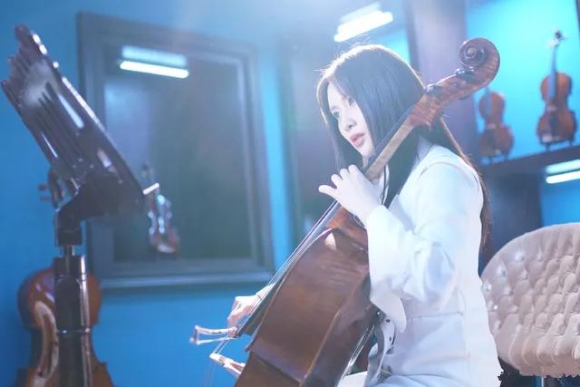 《怪你过分美丽》自荐进组的她太抢眼，和秦岚