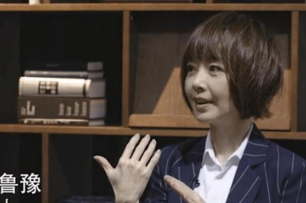 最没水平的主持人，曾就职央视，多次主持如“车祸现场”满屏尴尬