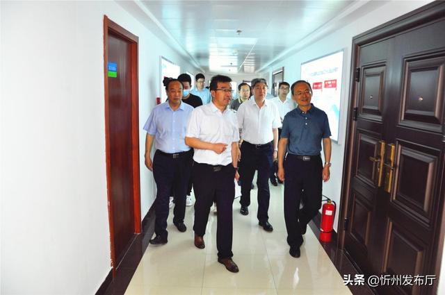 转型升级蹚新路砥砺前行促发展