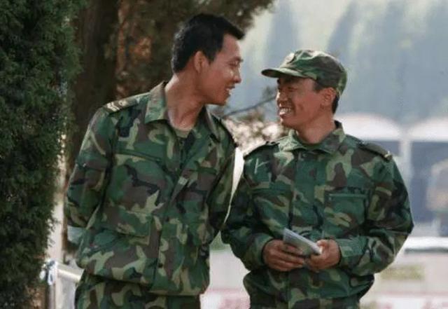 他嫌5天1000片酬太少不肯干，后来三年没戏拍，一天100的活也肯接