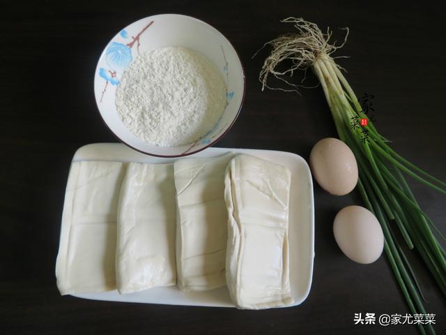 不上班，买不到新鲜肉，青菜又贵，倒不如做豆腐，3块钱一盘