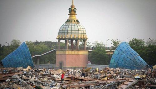 朱之文事件后续：假大衣哥被封号，村里游乐场