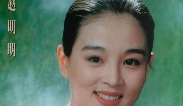 她是昔日古裝第一美女，被英寧拋棄后息影，如今無人能識