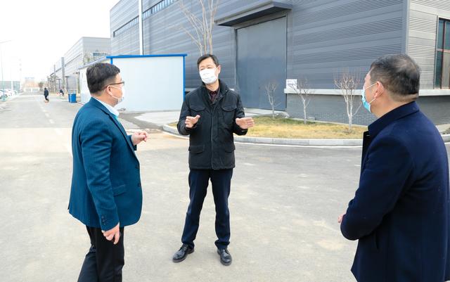 济南新材料产业园区管委会主任陈西武到企业和疫情防控留观点调研