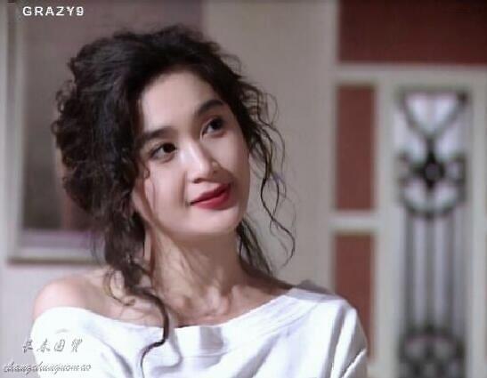 温碧霞30年前旧照曝光 模样青涩温婉动人