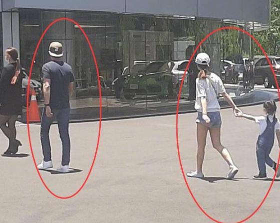 霍建华林心如带3岁女儿现身，女儿身高惊人，颜值超高